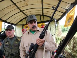 El presidente venezolano expresó que llevan a la práctica todo el concepto estratégico, teoría, preparación y armamento. AFP / J. Barreto