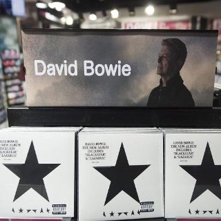 Nominan a David Bowie y Leonard Cohen a los Brit