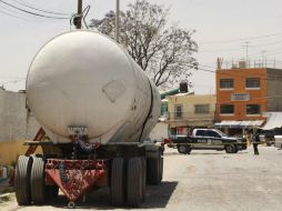 La pipa, con placas de circulación 672WV2, estaba ''medio llena'', con aproximadamente 15 mil litros de combustible. EL INFORMADOR / ARCHIVO