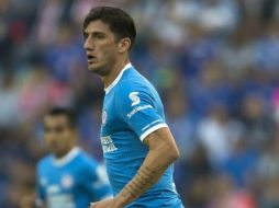 No habrá castigo para el mediocampista de Cruz Azul, Gabriel Peñalba, después de que no se demostró culpabilidad de haber escupido. TWITTER / @gabypenalba28