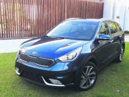 Los terminados son buenos, con plásticos suaves al tacto y que no mandan reflejos incómodos al parabrisas. EL INFORMADOR / C. Cerda