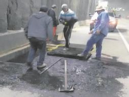 Nocturnos. Los trabajos se realizan por las noches para no afectar el tránsito de los vehículos por el ingreso Sur de la metrópoli. ESPECIAL /