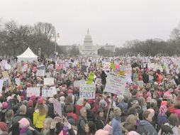 Multitudes. En Washington, 500 mil personas llamaron a resistir y a luchar en defensa de los derechos de todas las minorías. NTX /