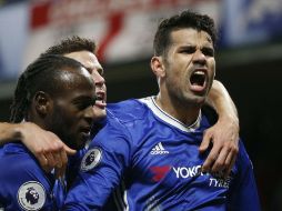 El hispano brasileño celebra el primer tanto del Chelsea. AP / F. Augstein