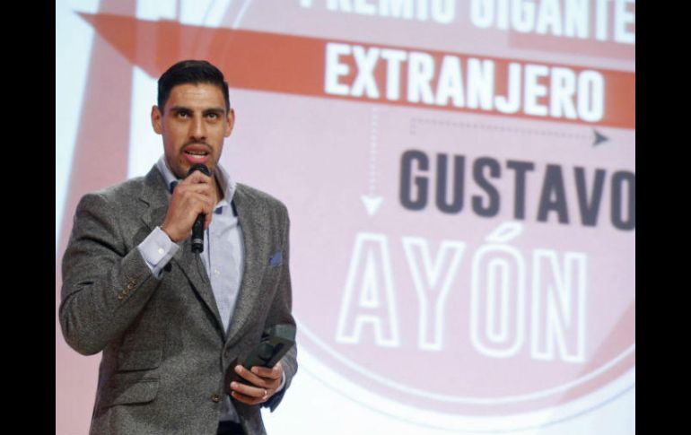 Ayón añadió que el galardón como mejor extranjero le ‘alimenta’ las ‘ganas de seguir compitiendo’. EFE / K. Huesca