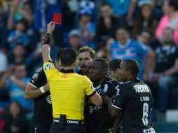 Walter Ayoví fue castigado por juego brusco tras ser expulsado en el juego en que Monterrey empató con Cruz Azul. MEXSPORT / ARCHIVO