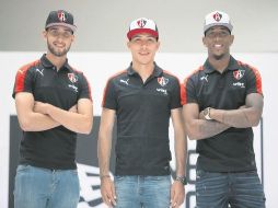 De estreno. Gaddi Aguirre, Martín Barragán y Leiton Jiménez fueron los modelos de las nuevas gorras. MEXSPORT /
