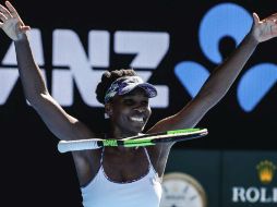 La deportista explotó en júbilo al momento de triunfar por calificar a su segunda final en torneo de Grand Slam. EFE / M. Nagi