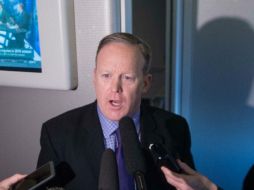 Spicer había dicho horas antes que Trump quería aplicar un arancel del 20% a todas las importaciones de México. AFP / N. Kamm