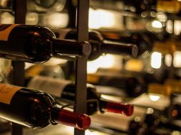 Una alimentación rica en chocolates y vino tinto provoca el cierre de los vasos sanguíneos lo que desencadena el dolor. EL INFORMADOR / ARCHIVO