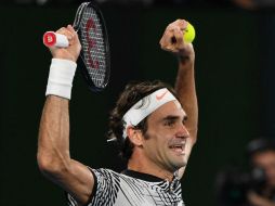 Federer celebra su victoria luego de jugar un partido lleno de emociones. AFP / G. Wood