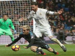 El Real Madrid con este triunfo llegó a 46 puntos y se consolidó como líder único de la liga española. EFE / J. Guillén