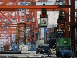 Las medidas proteccionistas dentro de la región del TLCAN podrían contribuir a menores flujos comerciales brutos, destacan. EFE / ARCHIVO