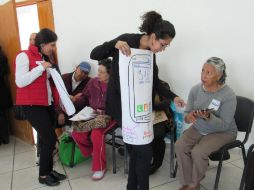 El objetivo es que adquieran habilidades como leer, enviar mensajes y fotografías, acercándolos más de esta manera con su familia. FACEBOOK / CEMAM DIF Zapopan