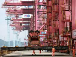 El cambio, debido a la inestabilidad política internacional, la debilidad del mercado externo y la economía mundial. EFE / ARCHIVO