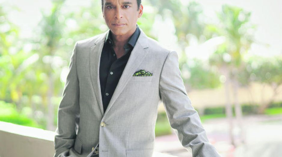 Jon Secada. El intérprete asegura ser un sincero admirador del legendario Benny Moré. EFE /