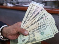 La moneda de origen estadounidense obtuvo una variación a la baja de 24 centavos respecto al cierre anterior. EL INFORMADOR / ARCHIVO