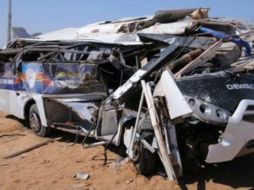 El vehículo quedó totalmente destrozado tras el incidente. TWITTER / @ahramonline