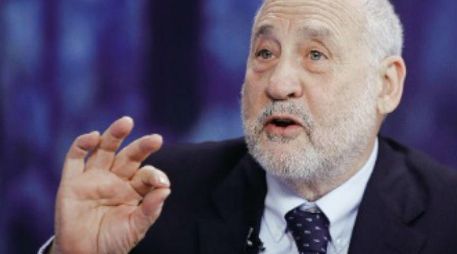 Joseph Stiglitz participó en una reunión con legisladores mexicanos. EL FINANCIERO  /