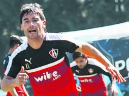 Matías Alustiza en la práctica de los Zorros, que se preparan a toda máquina para enfrentar a los rojiblancos. EL INFORMADOR / G. Gallo