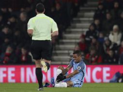 Según el diario Daily Mirror, que cita una fuente cercana al jugador, el brasileño tendrá que elegir si se opera. AFP / A. Matthews