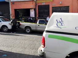 En el interior del inmueble, un negocio de venta de empaques y desechables, se encontraba el hombre ya muerto. EL INFORMADOR /