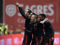 En un encuentro apretado, el olfato del atacante griego Mitroglou salva al Benfica. EFE / H. Delgado
