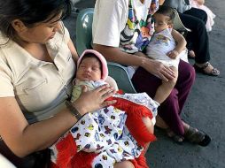 Los más vulnerables son los niños de cero a cinco años de edad, cuyo sistema inmunológico aún es débil. AFP / ARCHIVO