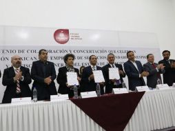 Almaguer y la Amespre firmaron un convenio de colaboración este jueves. TWITTER / @FiscaliaJal