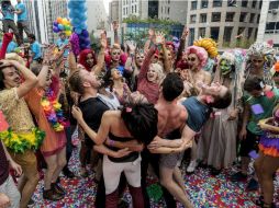 La nueva temporada pone a los 'Sensates' a cuestionarse su identidad y a buscar sobrevivir ante el acoso de Whispers. ESPECIAL /