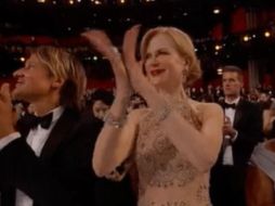 Al parecer, la joyería que portaba Kidman no le permitía aplaudir fácilmente. TWITTER /