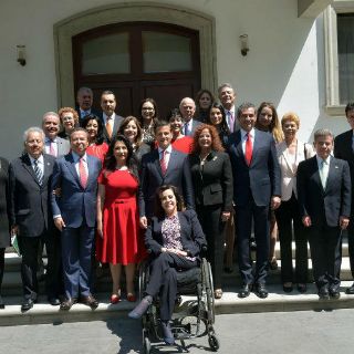 Peña Nieto recibe a constituyentes de la Ciudad de México