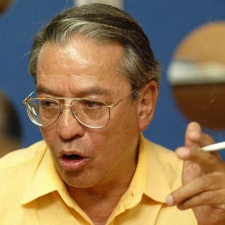 Rinden homenaje al escritor José Agustín en Acapulco