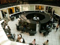 El mercado accionario local culminó contrario a los índices de EU. NTX / ARCHIVO