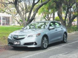 Con una discreta elegancia, el Acura tlx ofrece   las comodidades necesarias para el día a día. ESPECIAL /