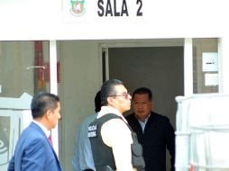 Luego de ser detenido, el ex mandatario estatal fue puesto a disposición de un Juez de Control. EFE / L. Monroy