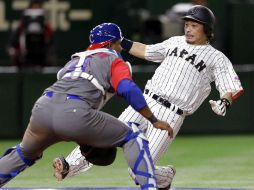 Los abridores Tomoyuki Sugano y Baños se fueron sin decisión tras completar cuatro entradas cada uno. EFE / K. Ota