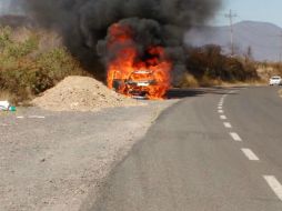 El incendio ocurrió por la altura del kilómetro 86.9. ESPECIAL /