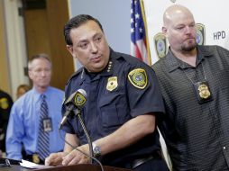 El jefe de la Policía de Houston, Art Acevedo, durante el informe de los acontecimientos. AP / E. Conley