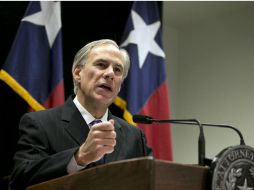 Greg Abbott destacó ‘la necesidad urgente de una prohibición estatal de las ciudades santuario en Texas’. AP / ARCHIVO
