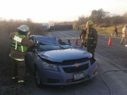 La circulación de la carretera permaneció cerrada en ambos sentidos por algunas horas. ESPECIAL /