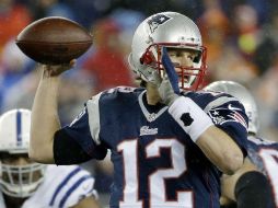Un periodista mexicano sustrajo el Jersey de Tom Brady del vestidor de los Patriotas durante el último Súper Tazón. AP / ARCHIVO