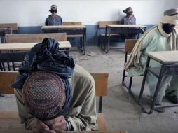 Los combatientes que toman las escuelas suelen utilizar las aulas como centros de detención y cámaras de tortura, indican. YOUTUBE / HumanRightsWatch