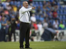 La prioridad de Luna será evitar el descenso de los escualos. MEXSPORT / ARCHIVO