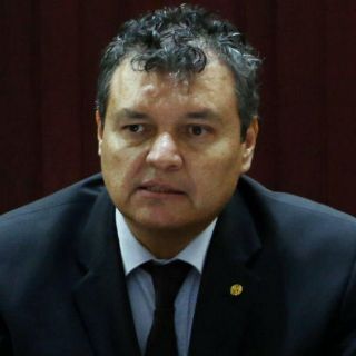 Magistrado, a un paso de cese por supersueldo