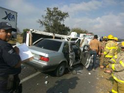 Las personas heridas son trasladadas fueron trasladados al hospital San Vicente del municipio de Ocotlán. ESPECIAL / Protección Civil Jalisco