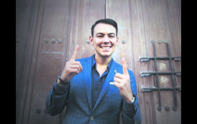 Luis Alfonso Partida 'El Yaki'. El cantante presenta el tema 'El excéntrico'. EL INFORMADOR / E. Barrera