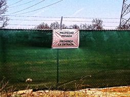 En el lugar hay una malla que rodea el predio y un letrero de ‘propiedad privada’. EL INFORMADOR / E. Barrera
