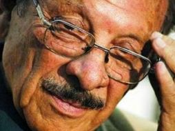 Juan Bañuelos  formó parte del grupo literario 'La espiga amotinada'. TWITTER / @FCEMexico