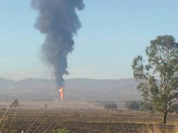 Se presume que el incendio fue ocasionado por una toma clandestina en un ducto de Pemex. ESPECIAL /